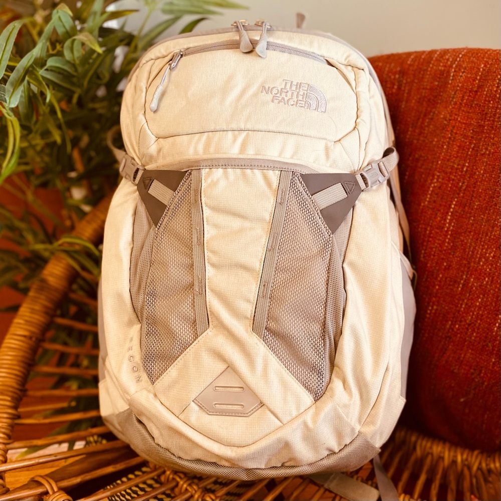 North Face Recon 30L Backpack